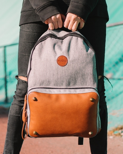 Mochila Urbana Porta Notebook Milan Para Hombre Mujer Madu
