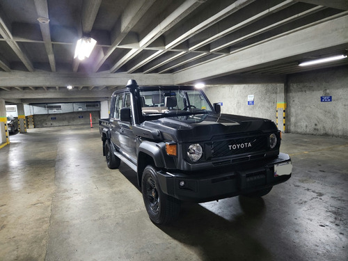 Toyota Land Cruiser S79-sincronica