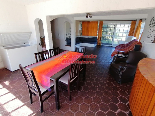 Casa Con Pileta A 1 Cuadra De La Playa Ideal Familias Grandes- Ref: 4341