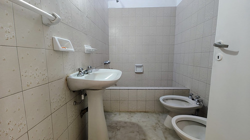 Departamento Ph En Venta En Ciudadela, Tres De Febrero, G.b.a. Zona Oeste Tres Ambientes Con Patio