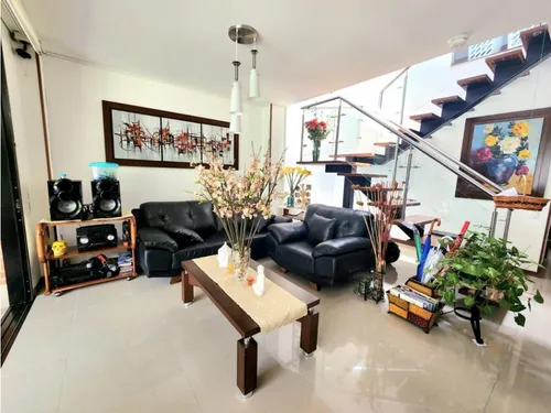Casa Par La Venta En Envigado La Calleja