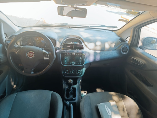 Fiat Punto 1.4 Attractive C/radio Integrada