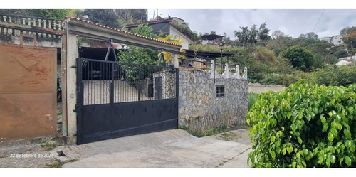 Casa En Venta En Urb Los Teques Country Club