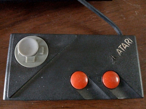 Consola Atari 2600 Jr. Rainbow Edition Negro