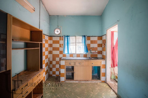Venta Casa 2 Dormitorios + Apartamento De Servicio, En Pando