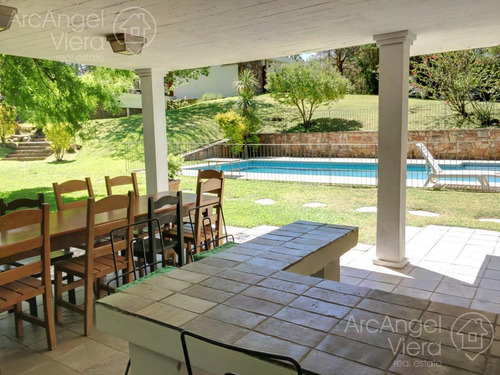 Casa Con Piscina En Punta Del Este - Playa Mansa