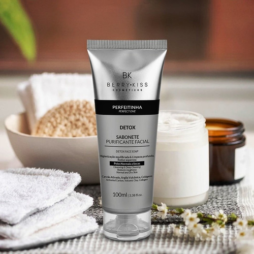 Imagem 2 de 5 de Sabonete Líquido Facial Carvão Ativado Argila Negra 100ml