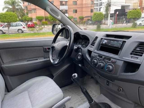 Imagen 8 de 9 de Toyota Hilux 2015 2.7 Chasis Cabina Mt