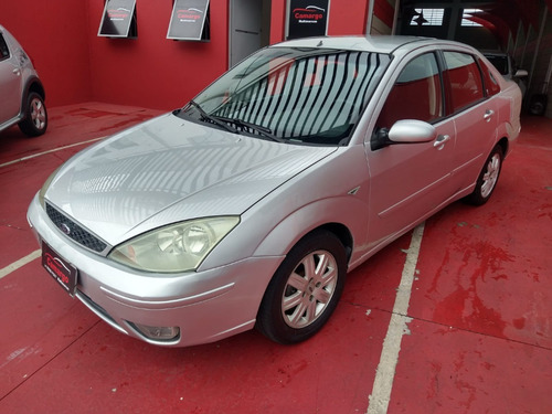 Imagem 1 de 9 de Ford Focus Ghia