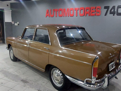 Imagen 9 de 10 de Peugeot 404