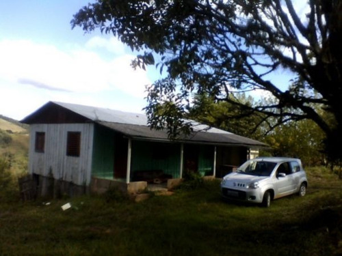 Casa Em Zona Rural Com 3 Dormitórios - Mi11104