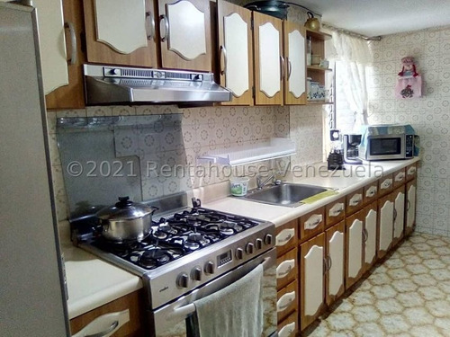 Imagen 9 de 11 de Apartamento Venta Clnas Bello Monte Mls #21-22990 Espectacular Apartamento De 119 Mts.2, Fresco Y Bien Iluminado, De Excelente Distribución: Tres Habitaciones, Dos Baños Completos, Amplia Cocina