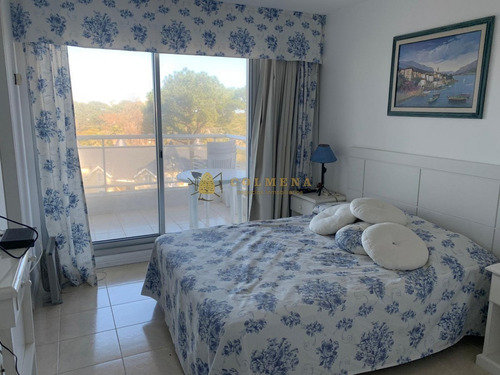Apartamento En Excelente Ubicación - Ref: 4030