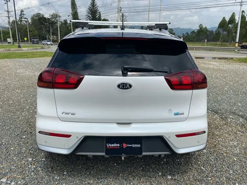 Kia Niro 1.6 Zenith 4X2