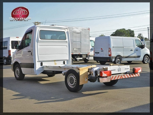 Imagem 4 de 12 de Mercedes Sprinter Chassi 2.2 313 Cdi Street Curta