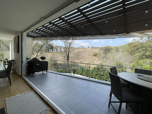 Casa En Venta En Privada Cerca De La Entrada Con Excelente Vista Al Bosque