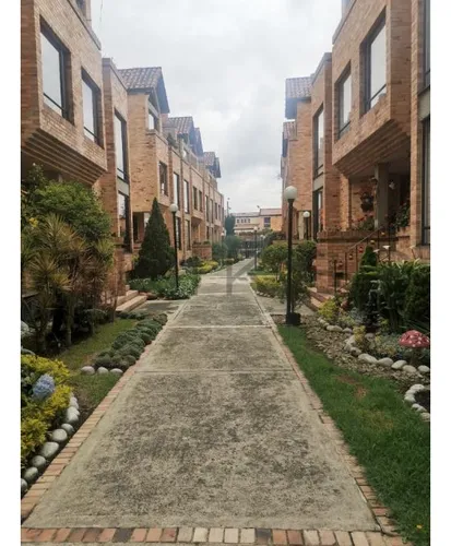 Casa En Venta En Atenas-suba. Cod V4683
