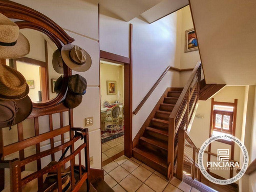 Imagem 14 de 30 de Casa Com 4 Quartos À Venda, 340 M² Por R$ 1.500.000 - Cantagalo - Niterói/rj - Ca0155