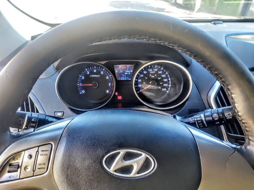 Imagem 3 de 5 de Hyundai Ix35 2.0 Mpfi Gls 4x2 16v Gasolina 4p Manual
