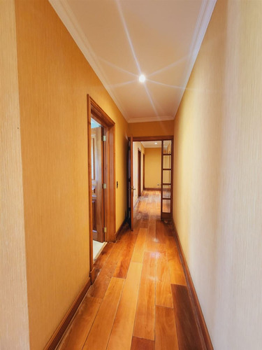 Casa En Venta De 6 Dorm. En Talca