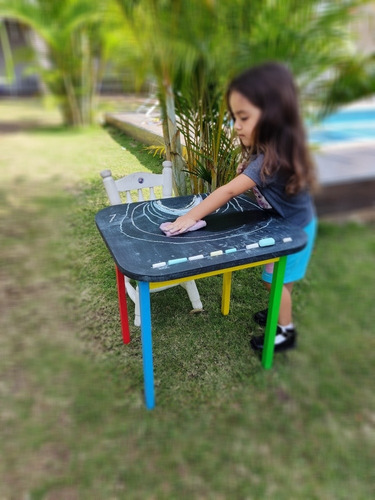 Mesa Pizarrón De Pino Pintada De Colores Para Niños