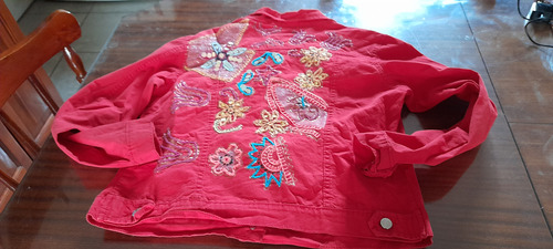 Campera Roja Con Espalda Bordada T M-l (Usado)