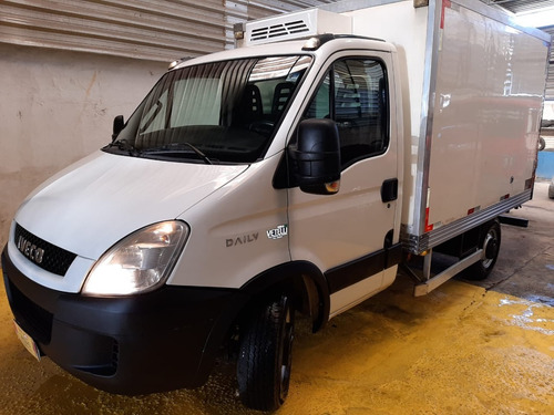 Iveco Daily 35s14 - Bau - Caminhonete