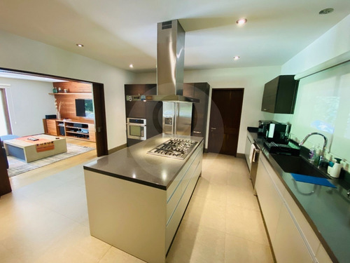 Casa En Venta En Club De Golf Los Encinos