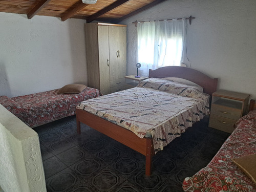 Inmobiliaria Costa Azul Vende Dos Casas Y Dos Apartamentos A Una Cuadra De La Playa Antoniopolis, Rocha.