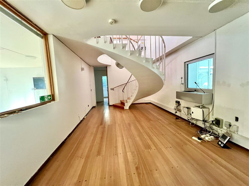 Casa En Venta En Vitacura / Jacques Cazotte