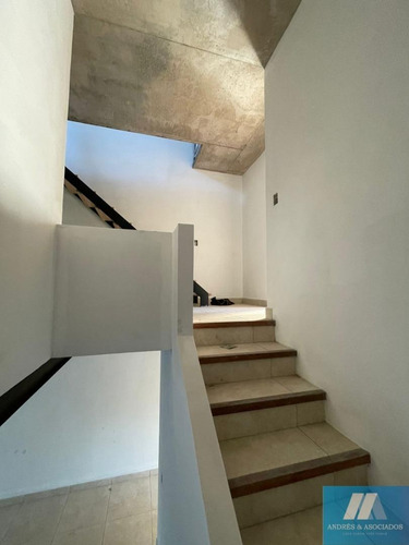 Imagen 10 de 24 de Venta Triplex, Muñiz