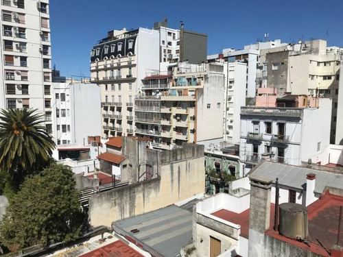 Amplio Departamento En Venta En Caballito Con Cochera Y Vista Al Parque Rivadavia