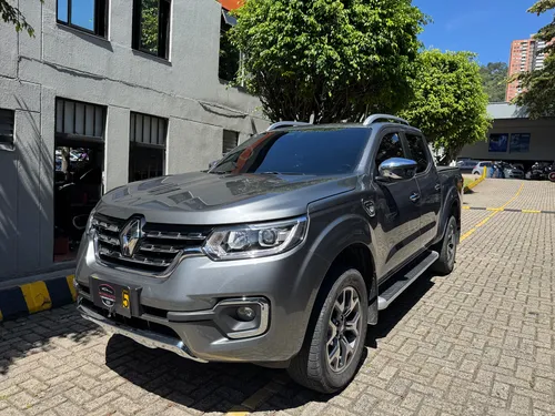 Renault Alaskan 2.5 Intense 4x4