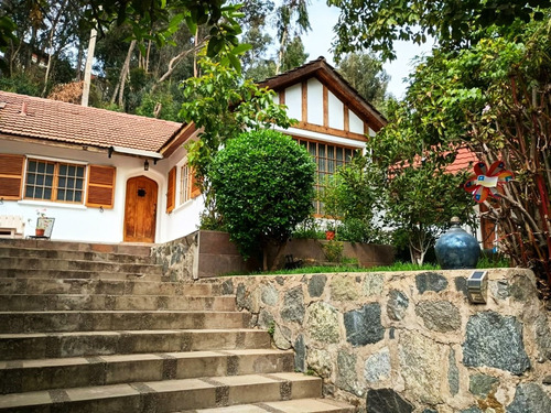 Arriendo Amplio Chalet Ubicado En Miraflores Bajo