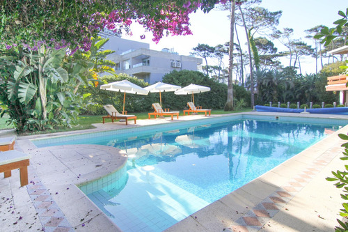 Gran Casa Clásica A Pasos De Playa Mansa