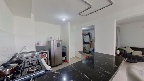 Apartamento En Piso 1, Conjunto Residencial Cafeto, Cachipay, Al Sur De Cali. Área 75m2.