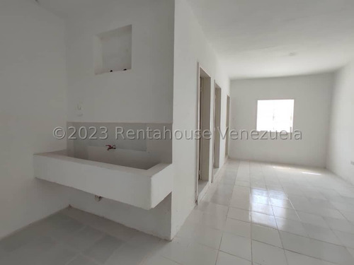 Galpon Comercial Industrial En Venta Zona Ind El Piñonal 10291mts Reciente Remodelacion Banco Transformadores Pisos Cementados Estef 24-7967