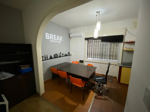 Imagen 7 de 13 de En Venta Fte A Estacion Depto Tipo Casa 4 Amb En Muy Buen Estado En Lanus (079)