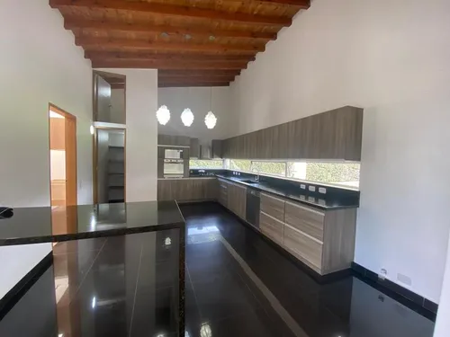 Finca En Venta Ubicada En Rionegro Sector Llanogrande (24851).