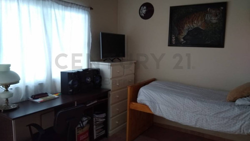 Imagen 10 de 14 de Amplio Departamento - Planta Baja - 3 Ambientes Con Cochera -excelente Ubicación