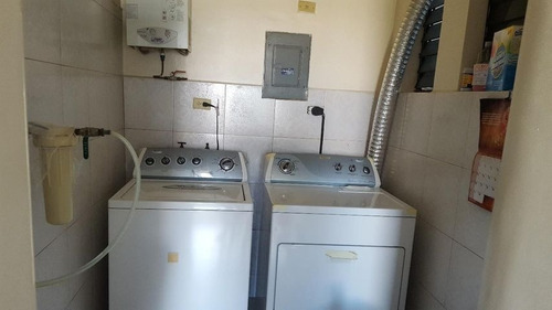 Imagen 21 de 28 de Venta De Casa En Colinas De Los Chaguaramos