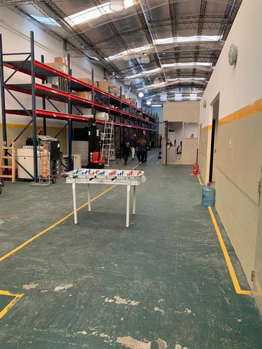 Galpón En Venta Con Renta - Parque Patricios