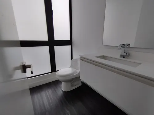 Apartamento En Venta En Los Balsos. Cod V17044