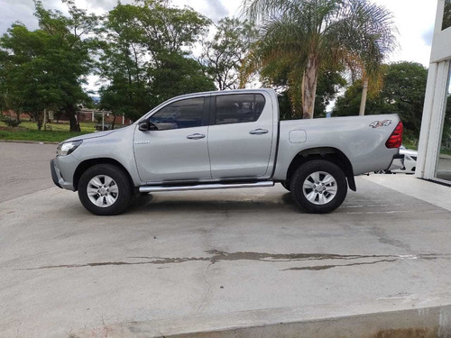 Toyota Hilux 4x2 C/d Dx Pack Elect 2014