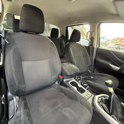 Nissan NP300 2.3 Frontier Se Cd 4x2 Mt