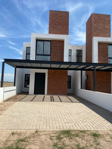 Duplex En Venta 3 Dormit. 3 Baños En Solares De Manantiales !!