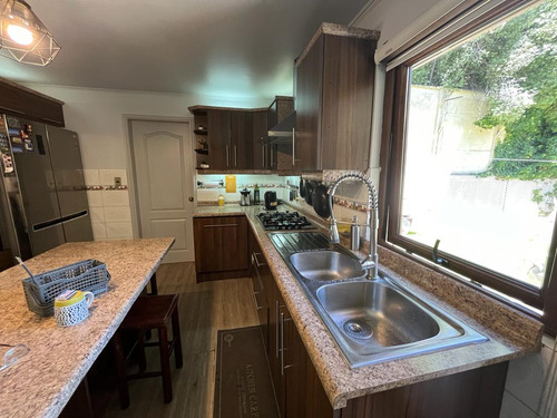Oportunidad Única: Casa Semi-amoblada En Lomas De San Seba