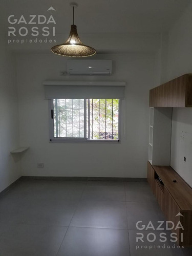 Departamento En Lomas De Zamora A 1 Cuadra De La Estacion