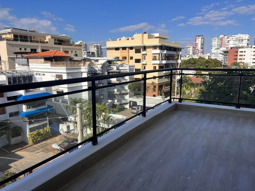 Apartamento En Venta Los Cacicazgos  De Tres Habitaciones