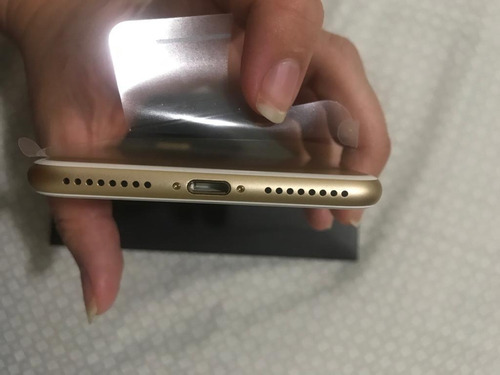 iPhone 7 Plus 32 G Dourado